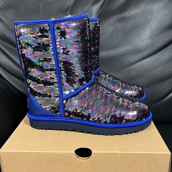 UGG Classic Short Sequins - Picture 2 of 8
